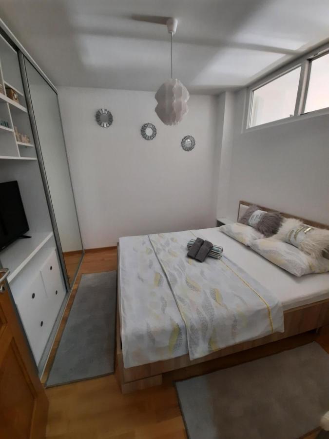 Apartman Bulevar Sarajevo - FREE PARKING Exterior foto